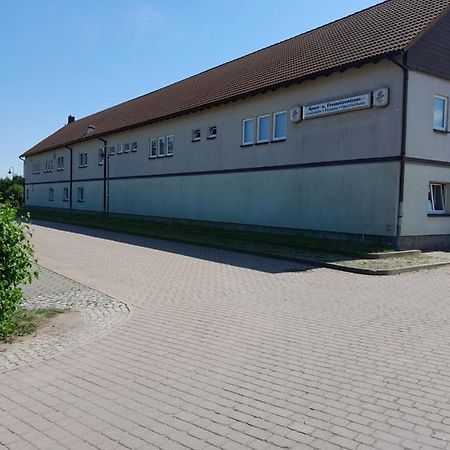 Sport & Freizeit Centrum Pension Heudeber Buitenkant foto