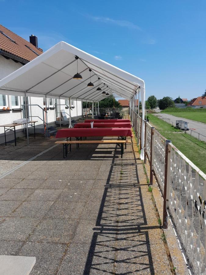 Sport & Freizeit Centrum Pension Heudeber Buitenkant foto